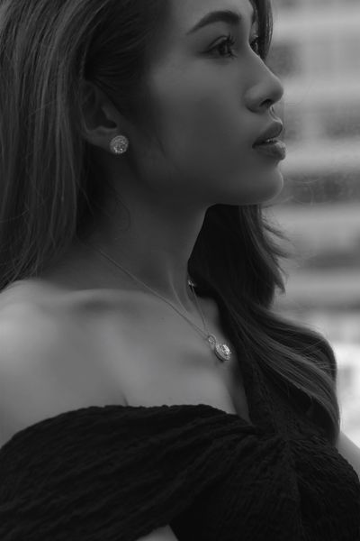 ĐEO HOA TAI VÀ NHỮNG CÔNG DỤNG KHÔNG NGỜ TỚI