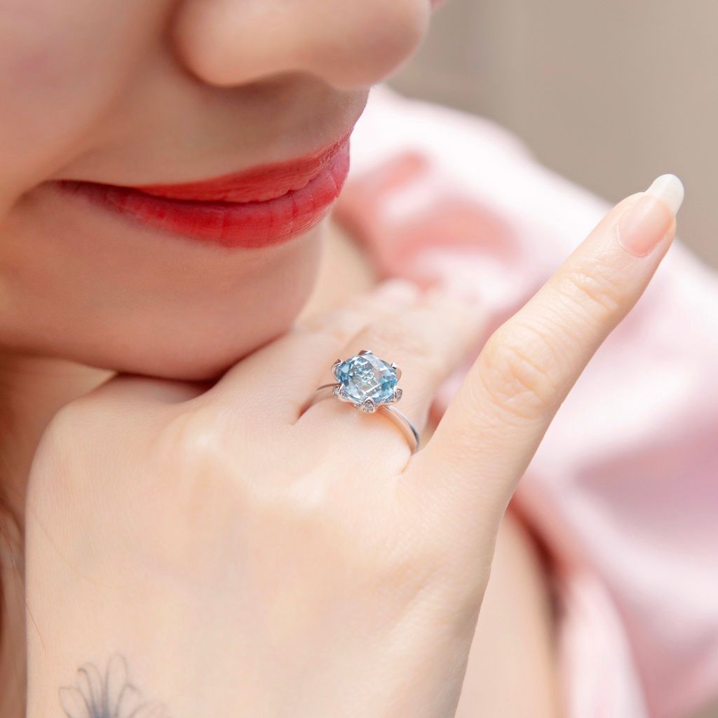 Chuyện gì sẽ xảy đến nếu bạn đeo trang sức khi đi tắm/ đi ngủ?