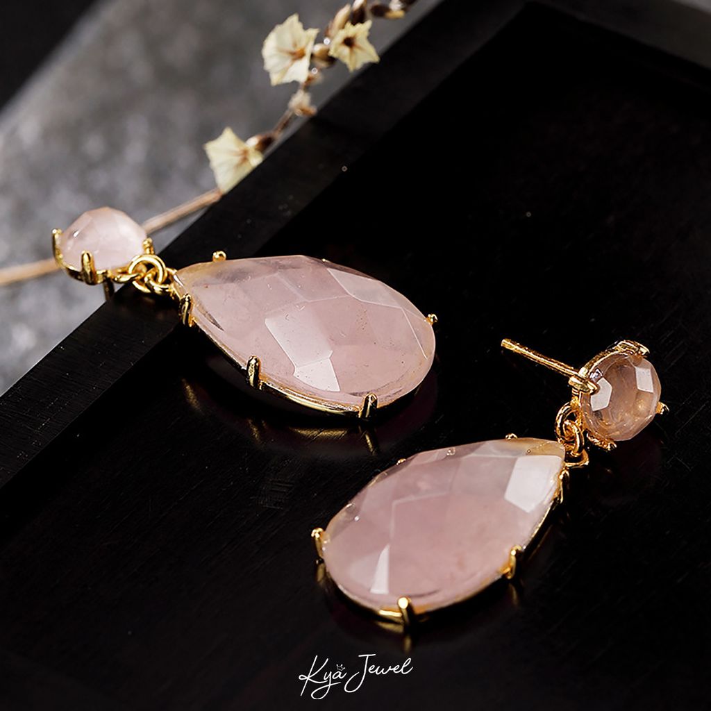 Thạch anh hồng - Viên đá của tình yêu