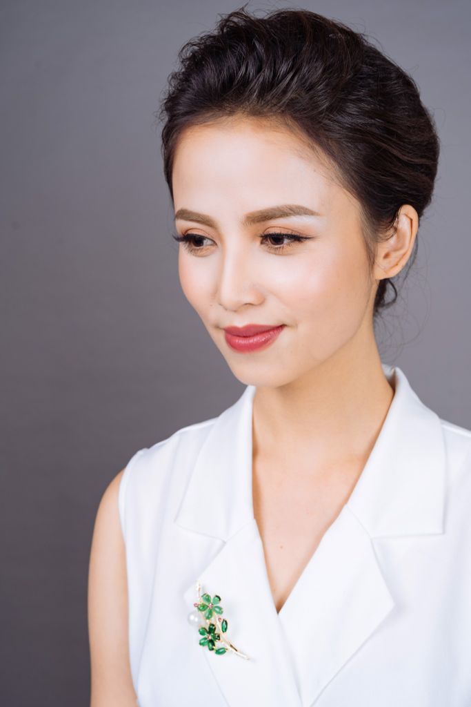 BST Trâm cài áo sang trọng