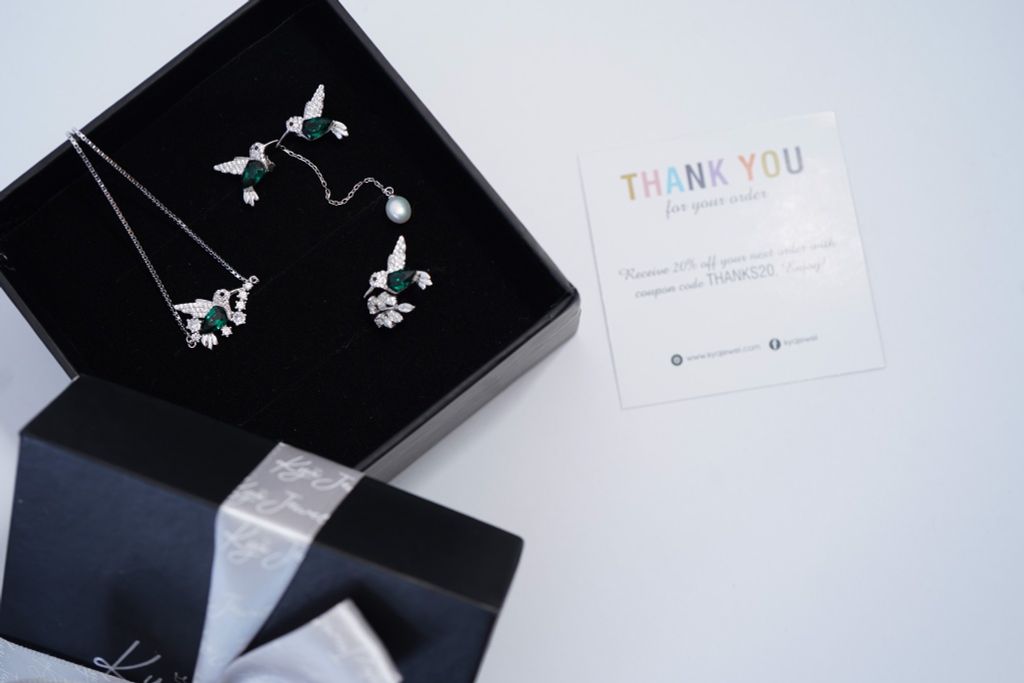 Đá Swarovski - Món quà sang trọng và ý nghĩa