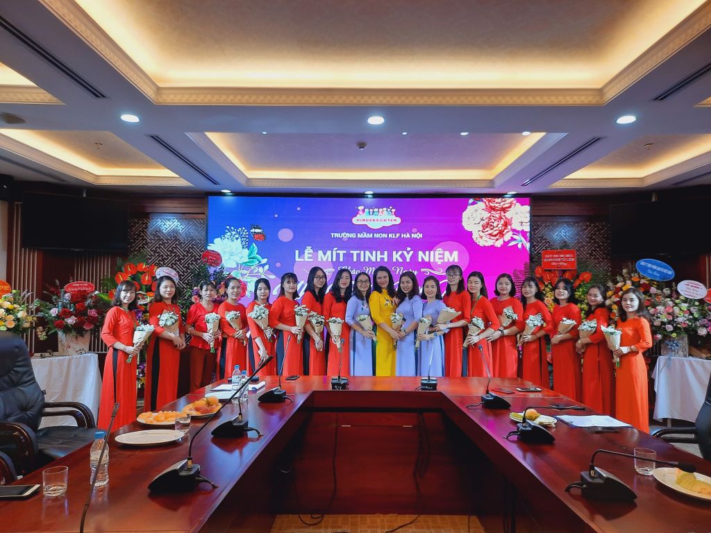 Trường Mầm non KLF Hà Nội tổ chức thành công Lễ mít tinh Chào Mừng ngày Nhà Giáo Việt Nam 20-11
