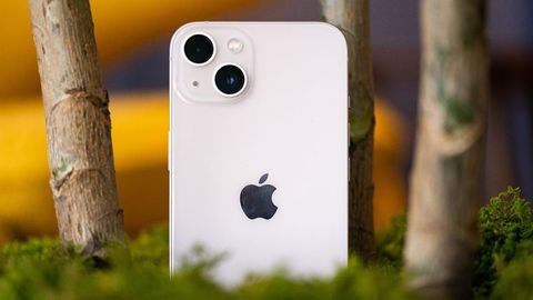 Đánh giá iPhone 13 : Máy ảnh tuyệt vời , hiệu suất nhanh, pin được cải thiện tạo nên bản nâng  cấp xứng đáng