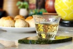4 lợi ích vượt trội của trà xanh so với cà phê