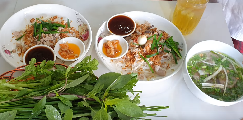 Food For Good #367: Lần đầu tiên ăn hủ tiếu dĩa Hân Quán số 1 Bình Phước quá phê!