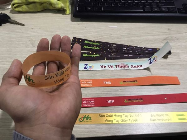 CÓ BAO NHIÊU LOẠI VÒNG TAY GIẤY SỰ KIỆN ? BẠN ĐÃ BIẾT ??