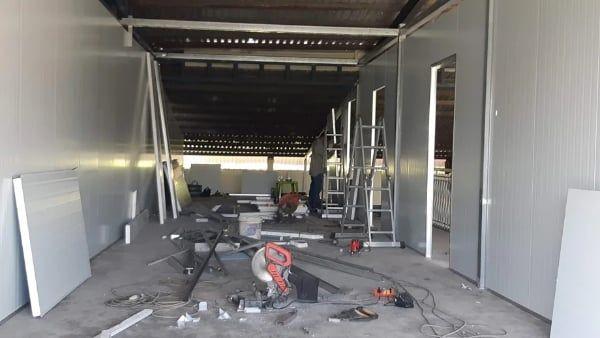Quy trình thi công vách ngăn Panel cách nhiệt