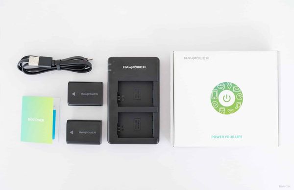 bo-sac-doi-va-2-pin-ravpower-rp-pb056