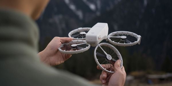 DJI Flip - Flycam Siêu Nhẹ, Quay 4K HDR, Siêu Phẩm Mới Nhất Từ Nhà DJI
