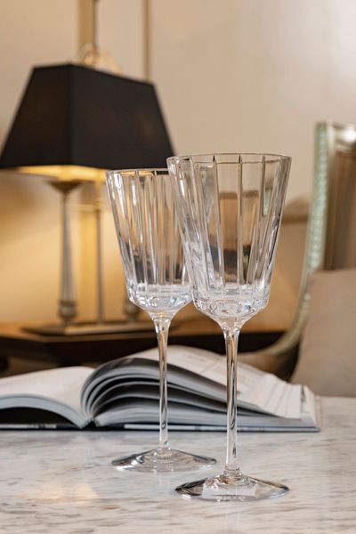 ADA - Đơn vị nhập khẩu sản phẩm thương hiệu Rogaska chính hãng đầu tiên ở Việt Nam.