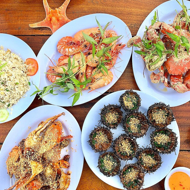 Ghé làng chài Hàm Ninh ở đảo nào để thưởng thức hải sản ngon?