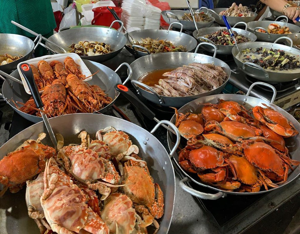 Khám phá khu chợ ngập hải sản ở TP.HCM
