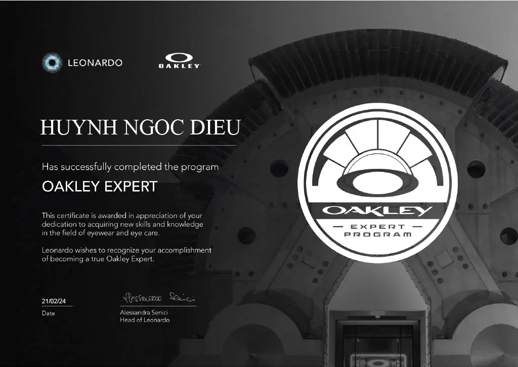 Oakley Expert Certificate