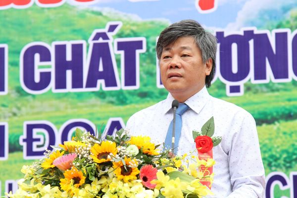 Ông Nguyễn Hữu Trí -Giám đốc Công ty TNHH Sản xuất thương mại Nông sản thực phẩm Trí Việt phát biểu tại lễ khởi công. 
