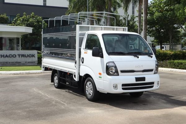 giá xe tải kia k200 mui bạt 3 bửng