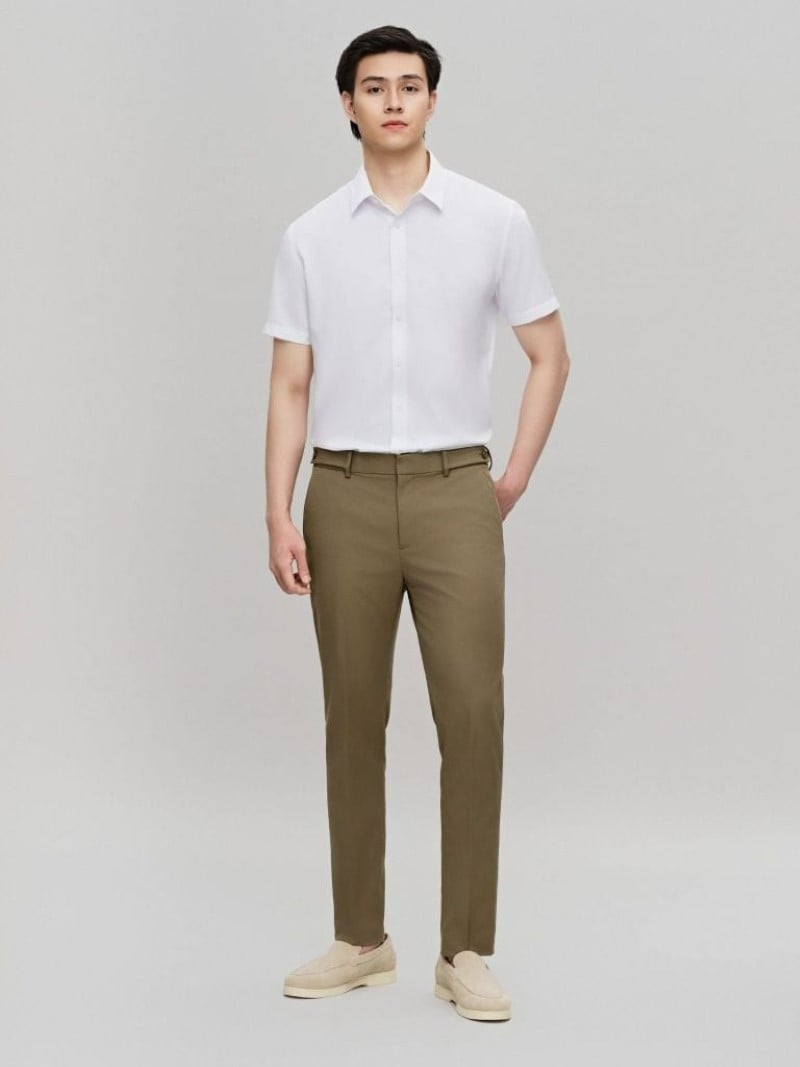 Áo Sơ Mi Nam Tay Ngắn Trơn Signature Form Slim