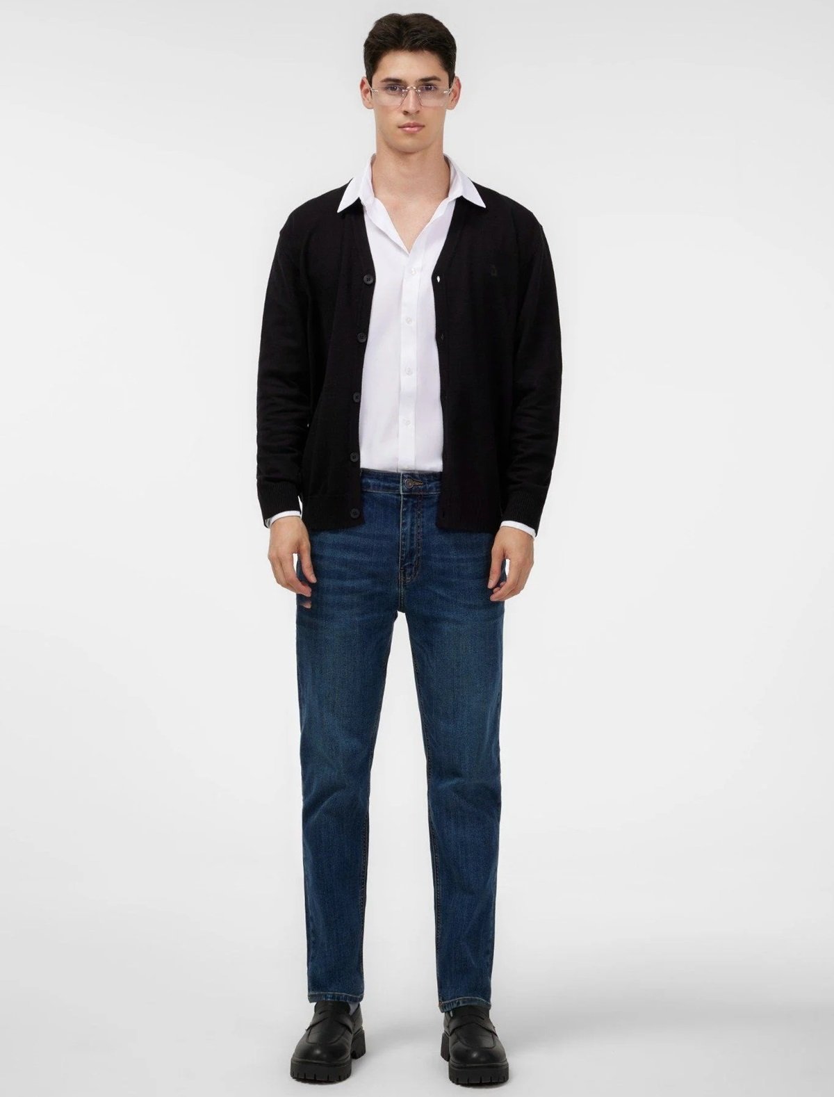 Quần jeans tích hợp công nghệ làm mát