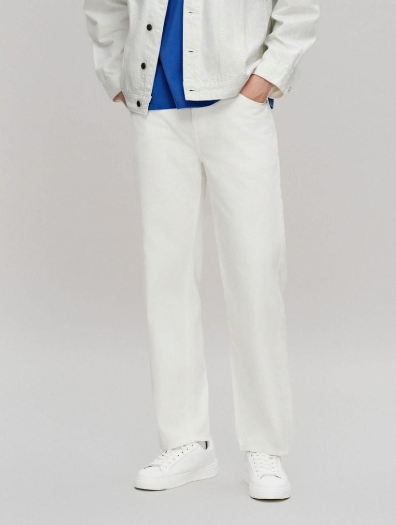 Quần Jean Nam Siêu Nhẹ Ống Suông ICON105 Lightweight Off White Form Straight