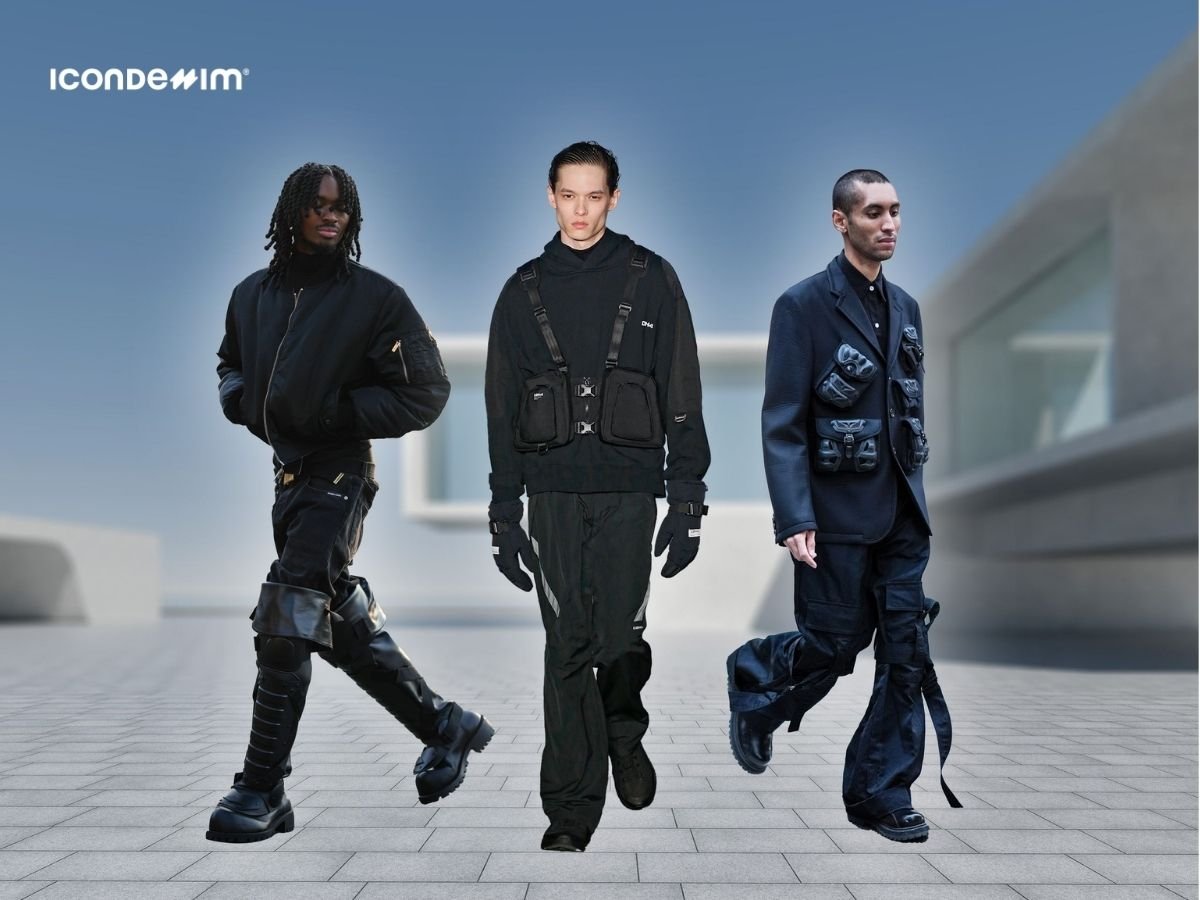 Techwear với áo khoác chống nước và quần cargo