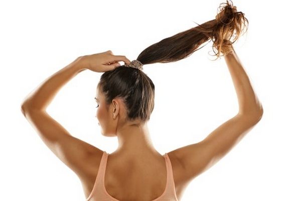 9 Cách đơn giản giúp bạn có mái tóc chắc khỏe