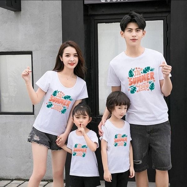 Mãn nhãn với các mẫu áo gia đình đi biển đẹp nhất