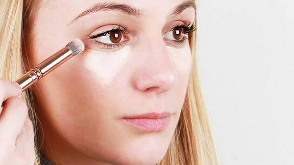 Làm sao để kẻ mắt không bị lem