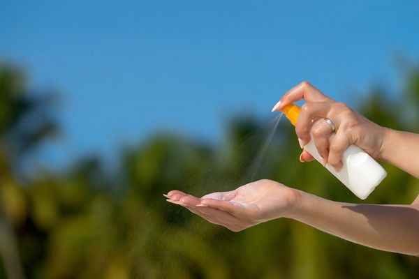Tại sao nên sử dụng kem chống nắng mỗi ngày?