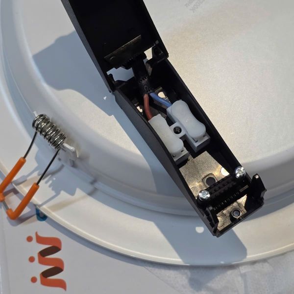 hộp nối dây đèn Led âm trần