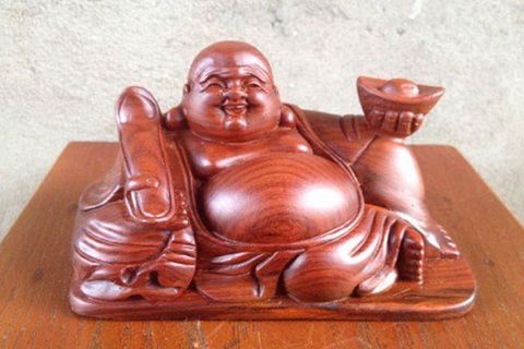 TƯ VẤN ĐẶT TƯỢNG PHẬT DI LẠC BẰNG GỖ TRONG NHÀ THEO PHONG THỦY