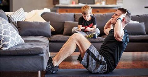 30 bài tập nâng cao sức khỏe với ghế sofa tại nhà