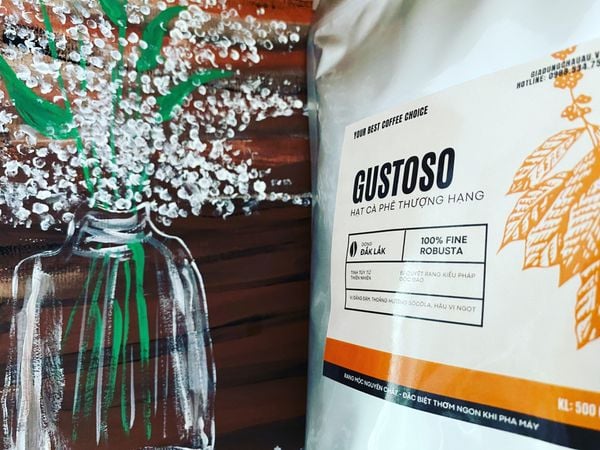 Cà phê hạt rang sẵn Espresso Gustoso Dak Lak dành cho máy pha cà phê rang xay Delonghi
