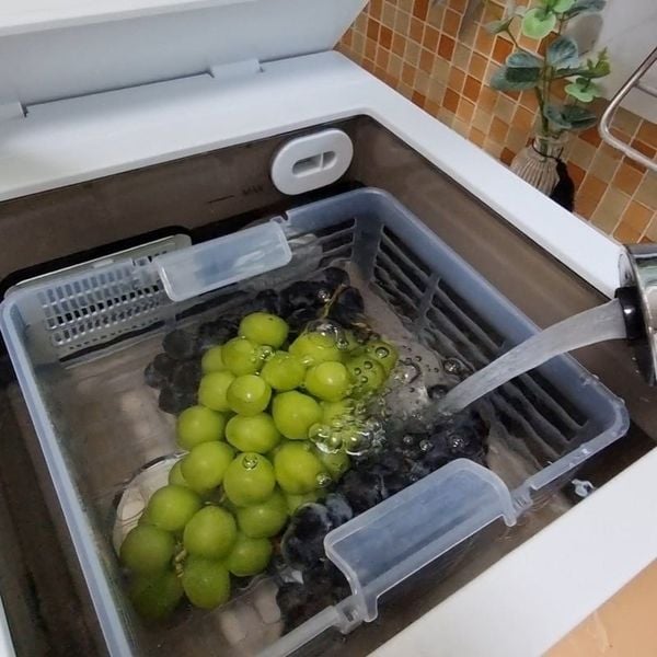 Có nên dùng máy rửa thực phẩm không Hurom Cleaning