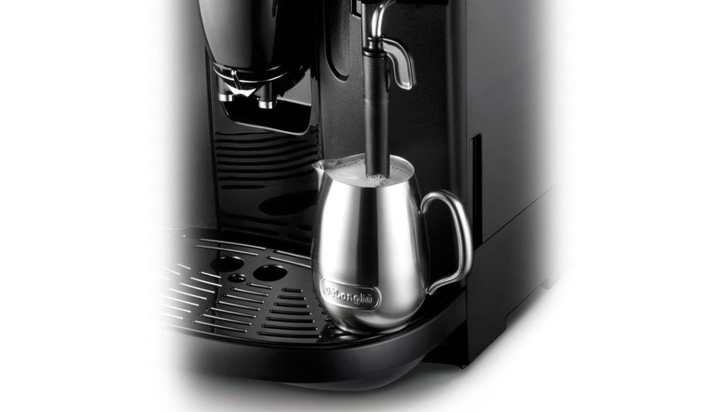 Vòi đánh sữa Máy pha cà phê Espresso Delonghi Esam 4000.