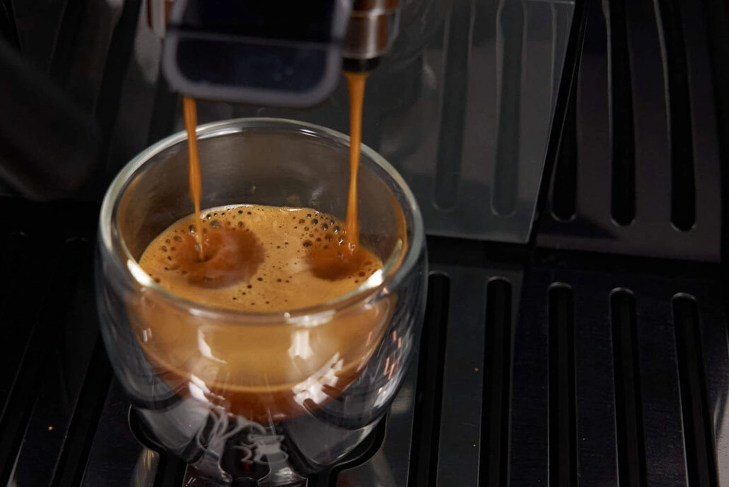 Máy pha cafe cho quán nhỏ delonghi ecam220 60 magnifica start