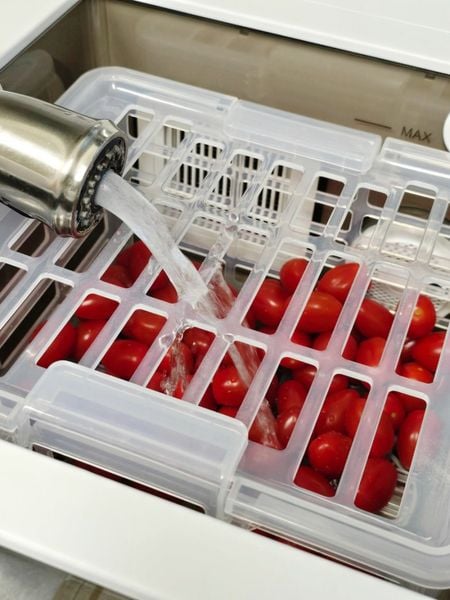 máy rửa rau củ sục khí Hurom UC B01 FWH