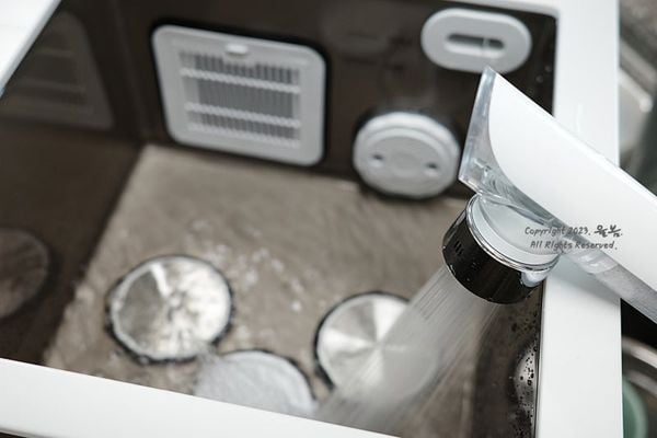 máy rửa rau sóng siêu âm Hurom UC B01