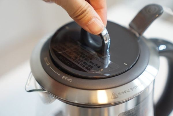 Nắp bình pha trà cao cấp Hurom TM P02FSS