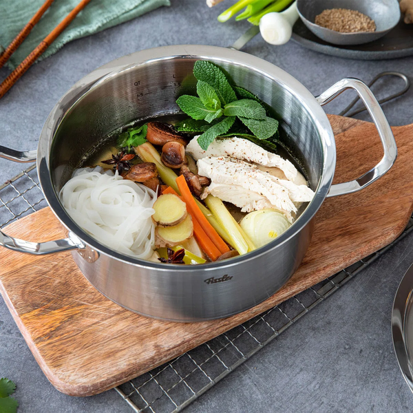 Bộ nồi Fissler Original Profi Collection 4 món có vành nồi rộng, thang đo tích hợp trong lòng nồi