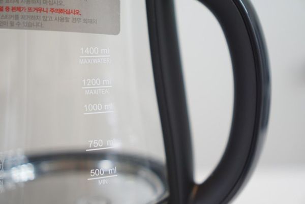 Vạch đo dung tích ấm Hurom Tea Master