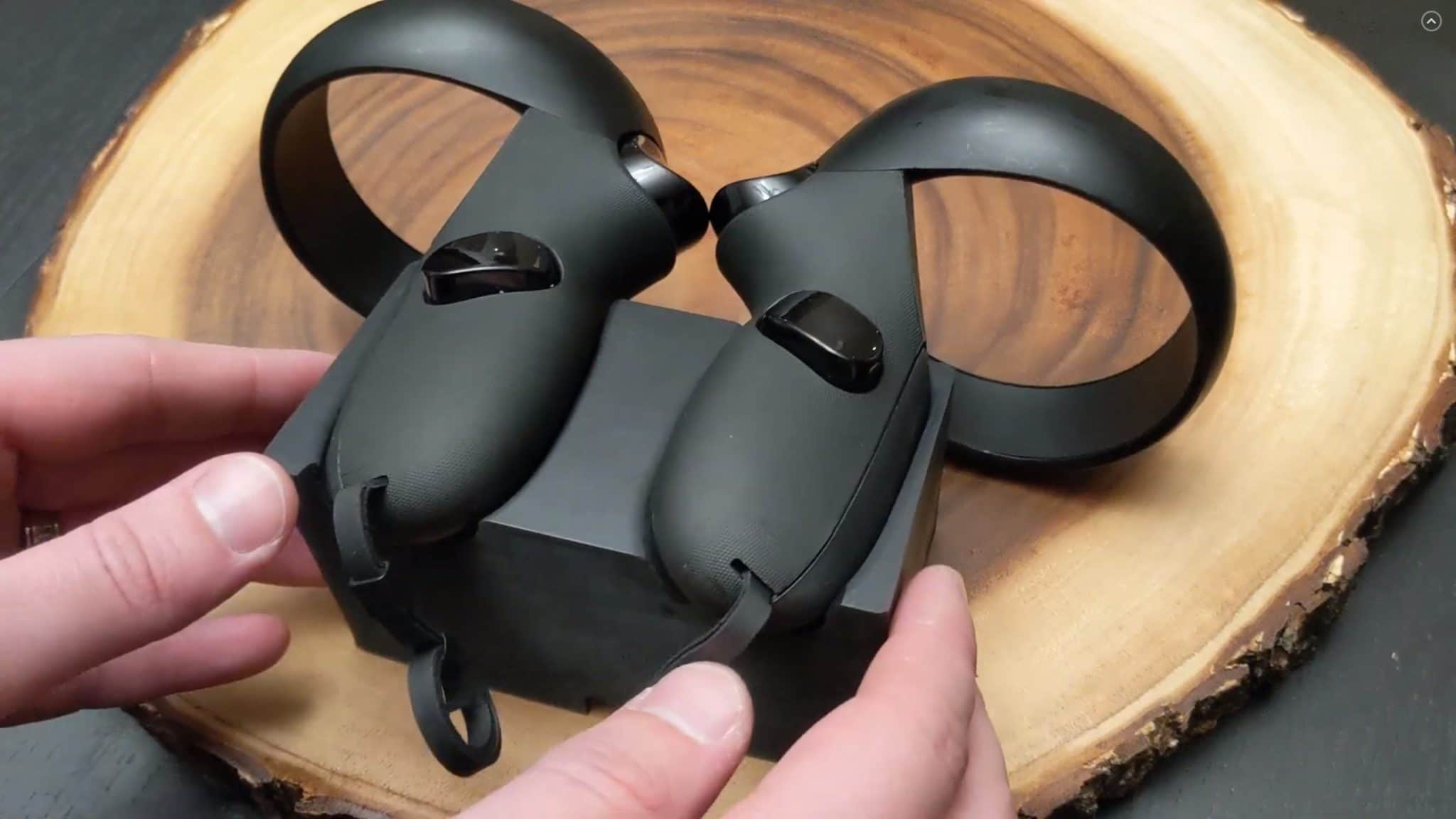 Bộ Sạc Điều Khiển Cho Oculus Quest Đang Được Gây Quỹ Trên Kickstarter