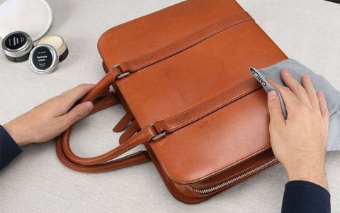 7 Cách Xử Lý Mép Vải Túi Xách Không Bung Chỉ Hiệu Quả