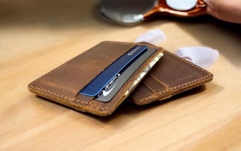 5 Chất Liệu Ví Đựng Thẻ Phổ Biến: Hướng Dẫn Lựa Chọn Hoàn Hảo