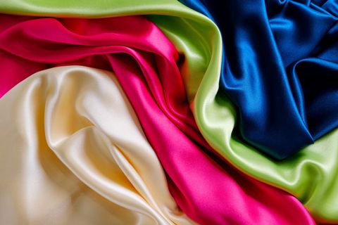 Vải lụa là gì ? Từ A - Z tổng quan về chất liệu vải lụa, các loại vải lụa