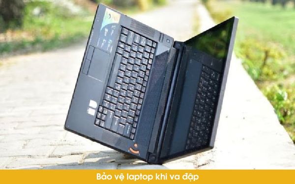 balo chống sốc bảo vệ laptop khỏi va đập