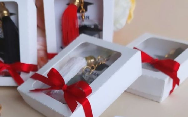cách gói móc khóa balo quà tặng