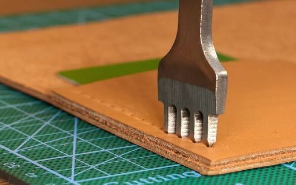 Đánh Dấu và Đục Lỗ