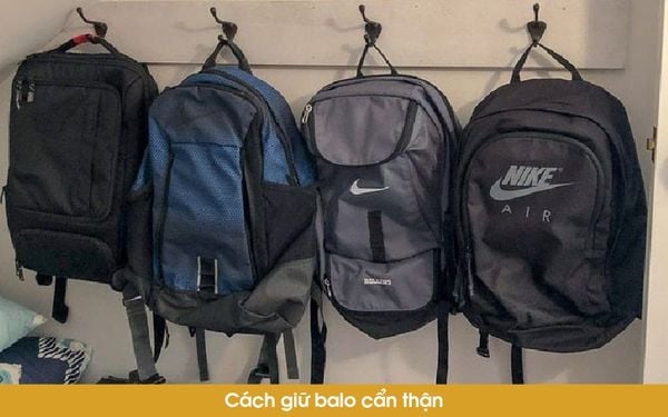 giữ balo cẩn thận
