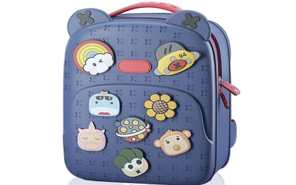 mẹo dán sticker đẹp vào balo