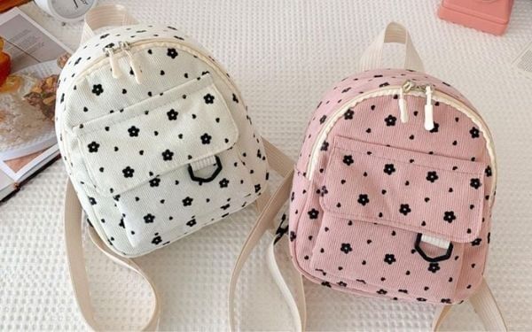 Ứng dụng họa tiết hoa và thiên nhiên vào balo mini