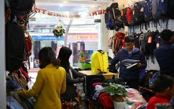 tiêu chí chọn cửa hàng mua balo